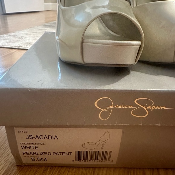 Jessica Simpson Heels JS-ACADIA 8.5 WHITE
PEARLIZED PATENT - Picture 4 of 4
